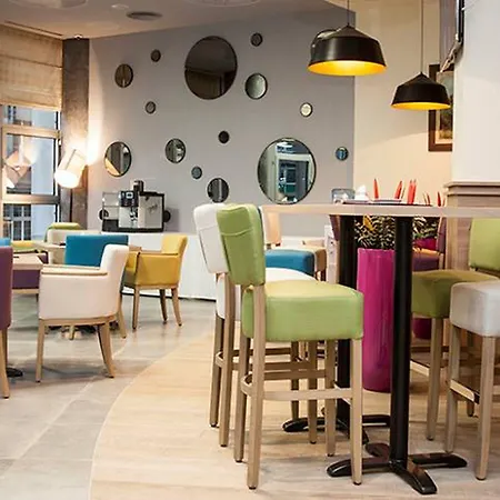 Atera Business Hotel 4*