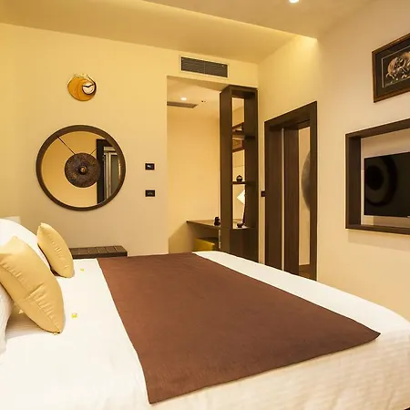 Atera Business Hotel 4*