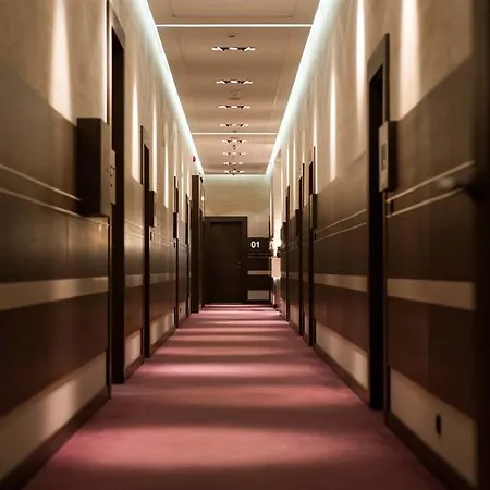 Atera Business Hotel